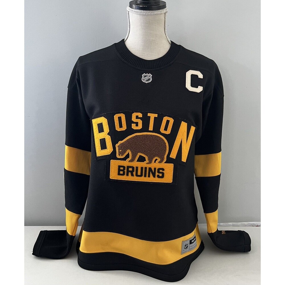 Boston Bruins Zdeno Chara #33 Reebok Jersey Women’s Medium Black NHL Captain